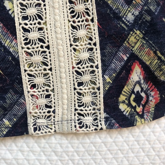 Pattered Tank Top - Picture 4 of 4